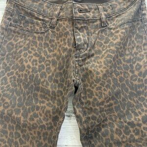 Bullhead Brown Leopard Print Jeans
